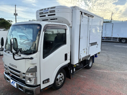 エルフ 2tショート冷凍車
