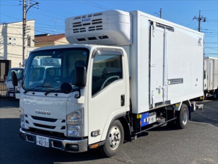 エルフ ２ｔ標準ロング冷凍車
